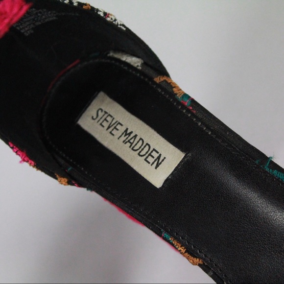 Final Sale Pink Black Steve Madden Floral Embroidered Heels - Picture 3 of 4
